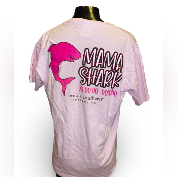 Simply Southern Light Pink Mama Shark Do Do Do T Shirt Size Medium - Picture 1 of 5